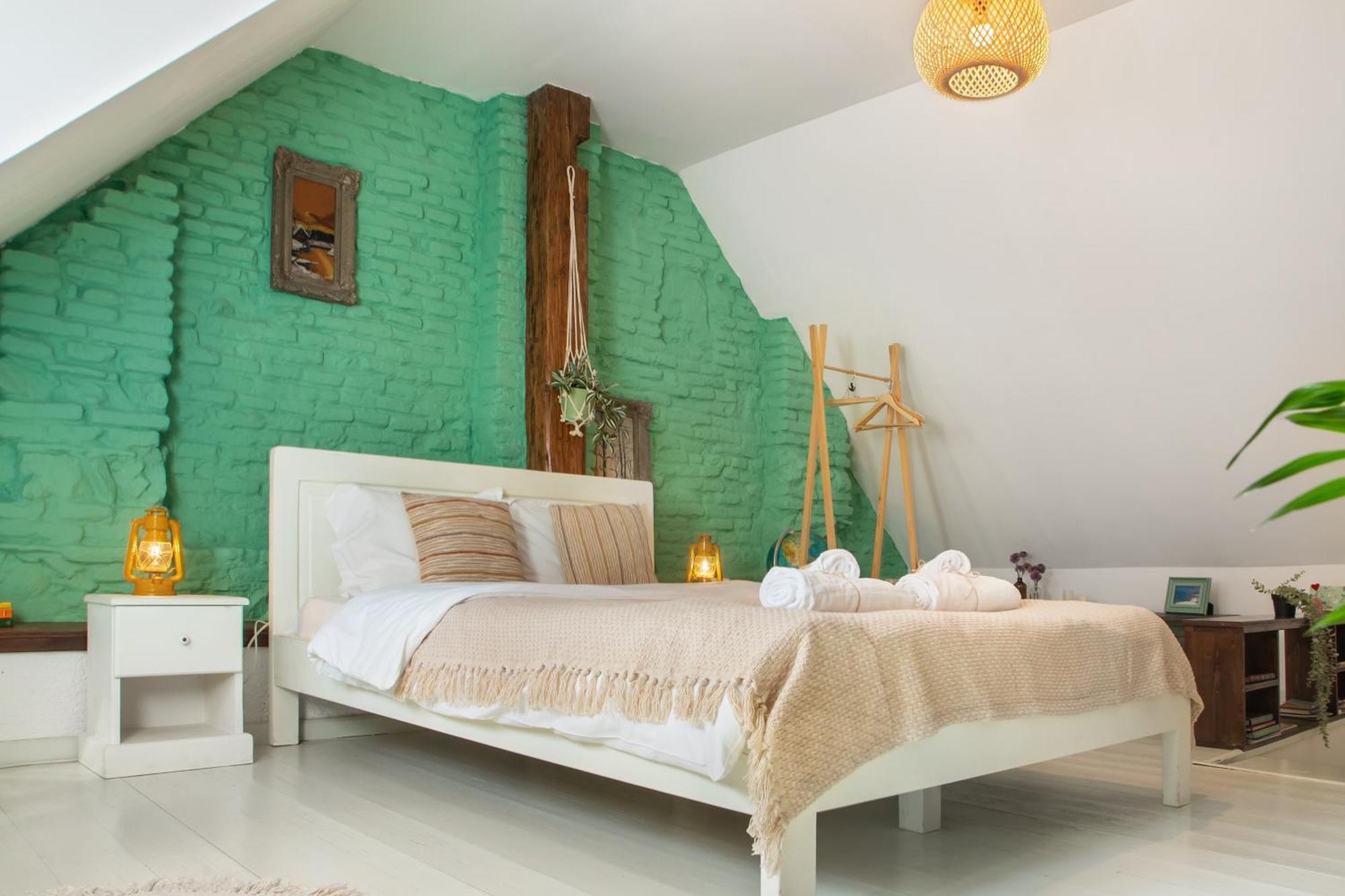 Bike House - 250-Year-Old Restored House In A Quiet Area Braşov Esterno foto