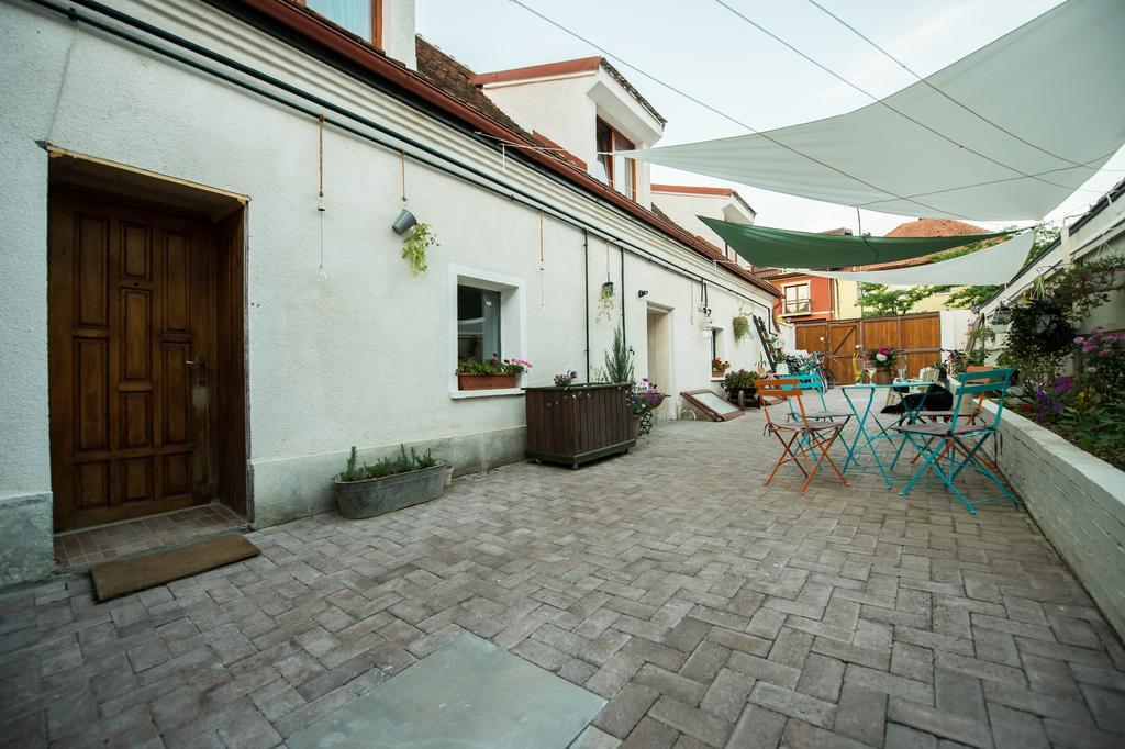 Bike House - 250-Year-Old Restored House In A Quiet Area Braşov Esterno foto