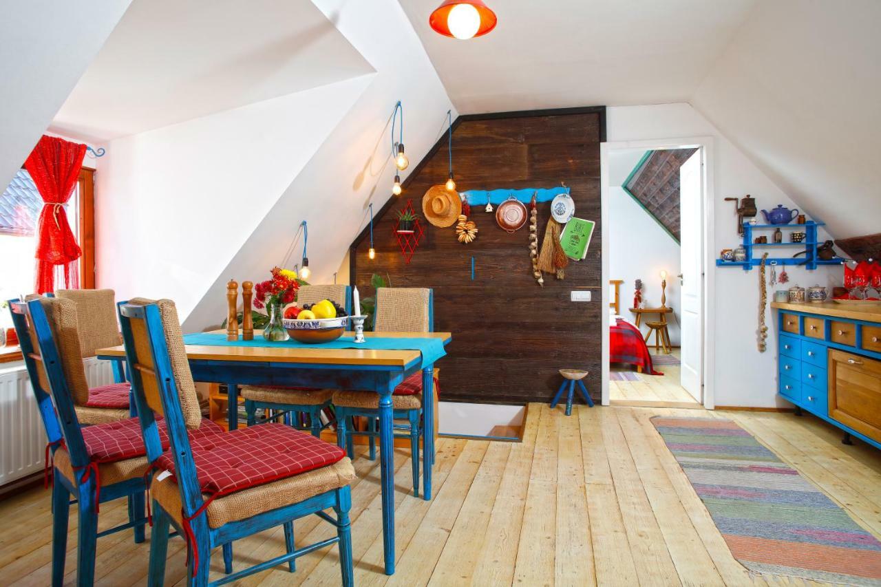 Bike House - 250-Year-Old Restored House In A Quiet Area Braşov Esterno foto